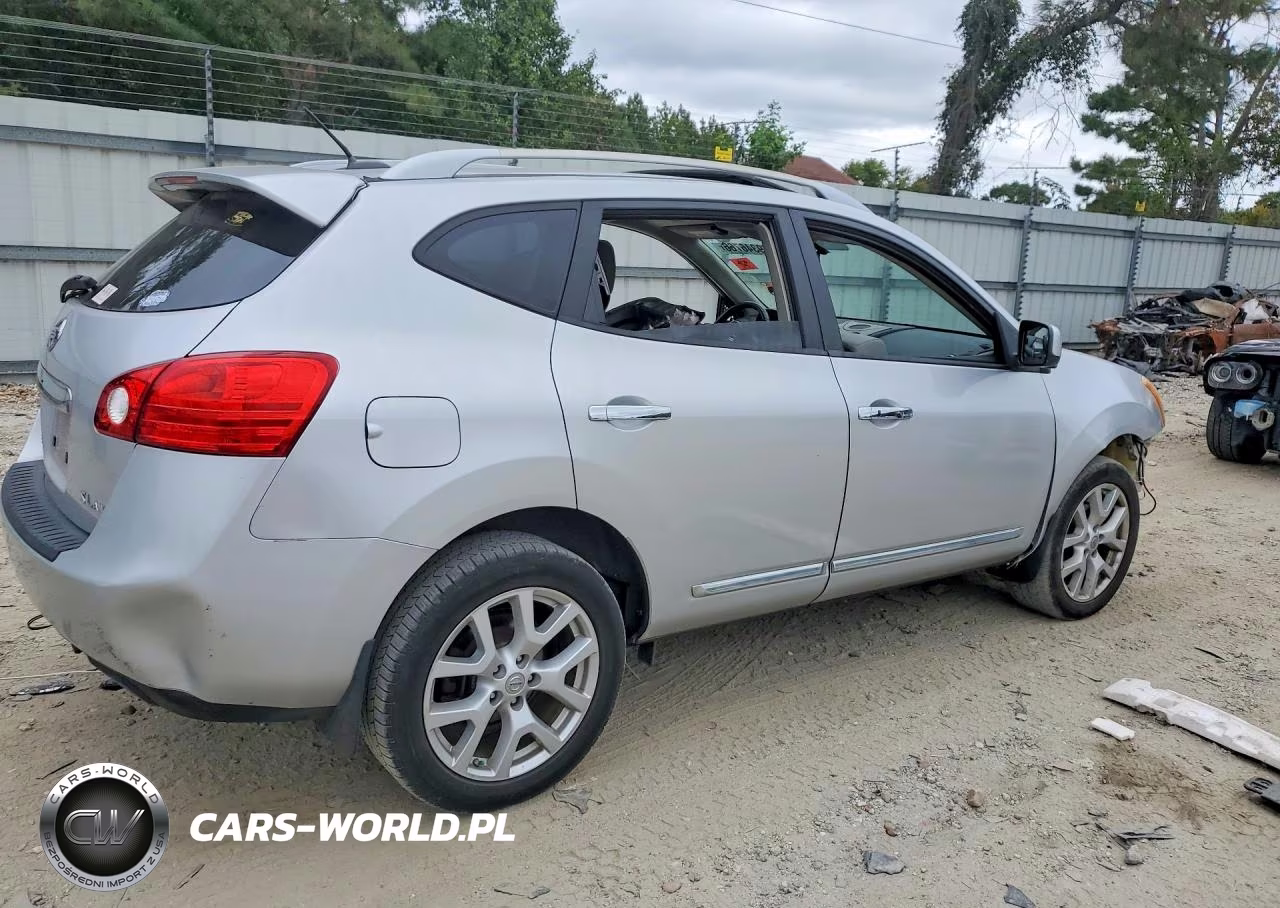 2013 Nissan Rogue S VIN:JN8AS5MV0DW641397 - 3