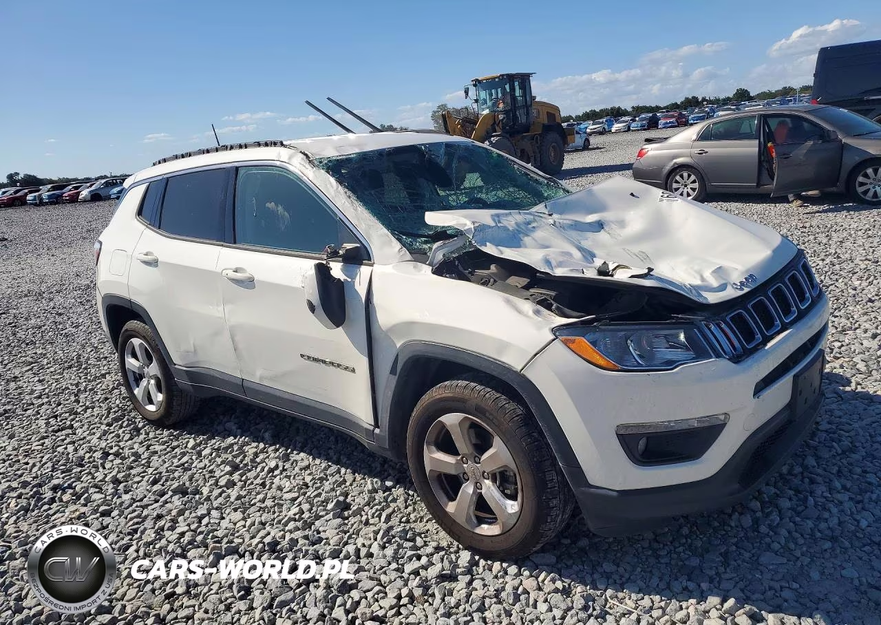 2017 Jeep Compass Latitude VIN:3C4NJDBB1HT628012 - 4