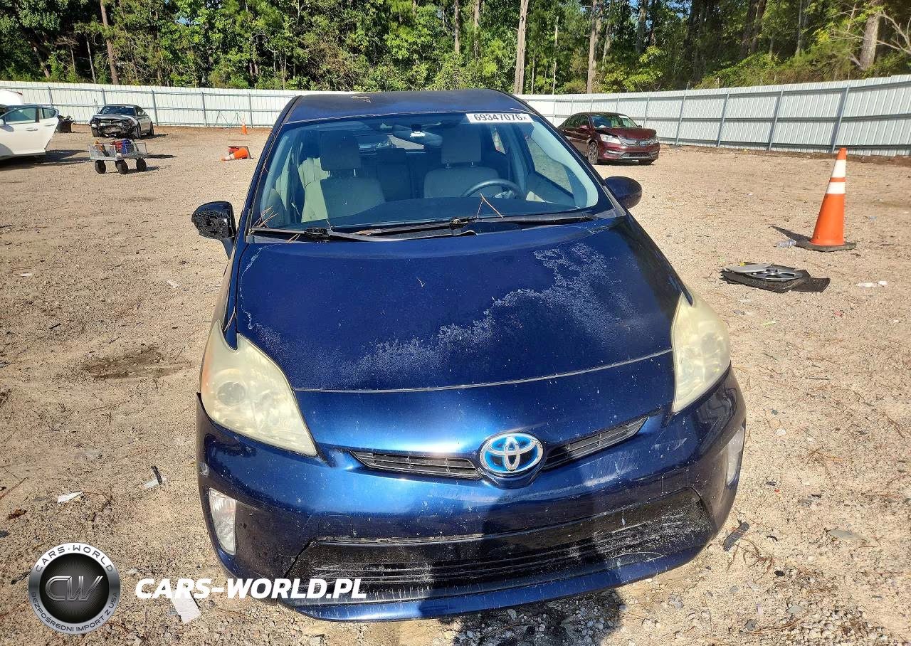 2013 Toyota Prius Two VIN:JTDKN3DU4D1731457 - 5