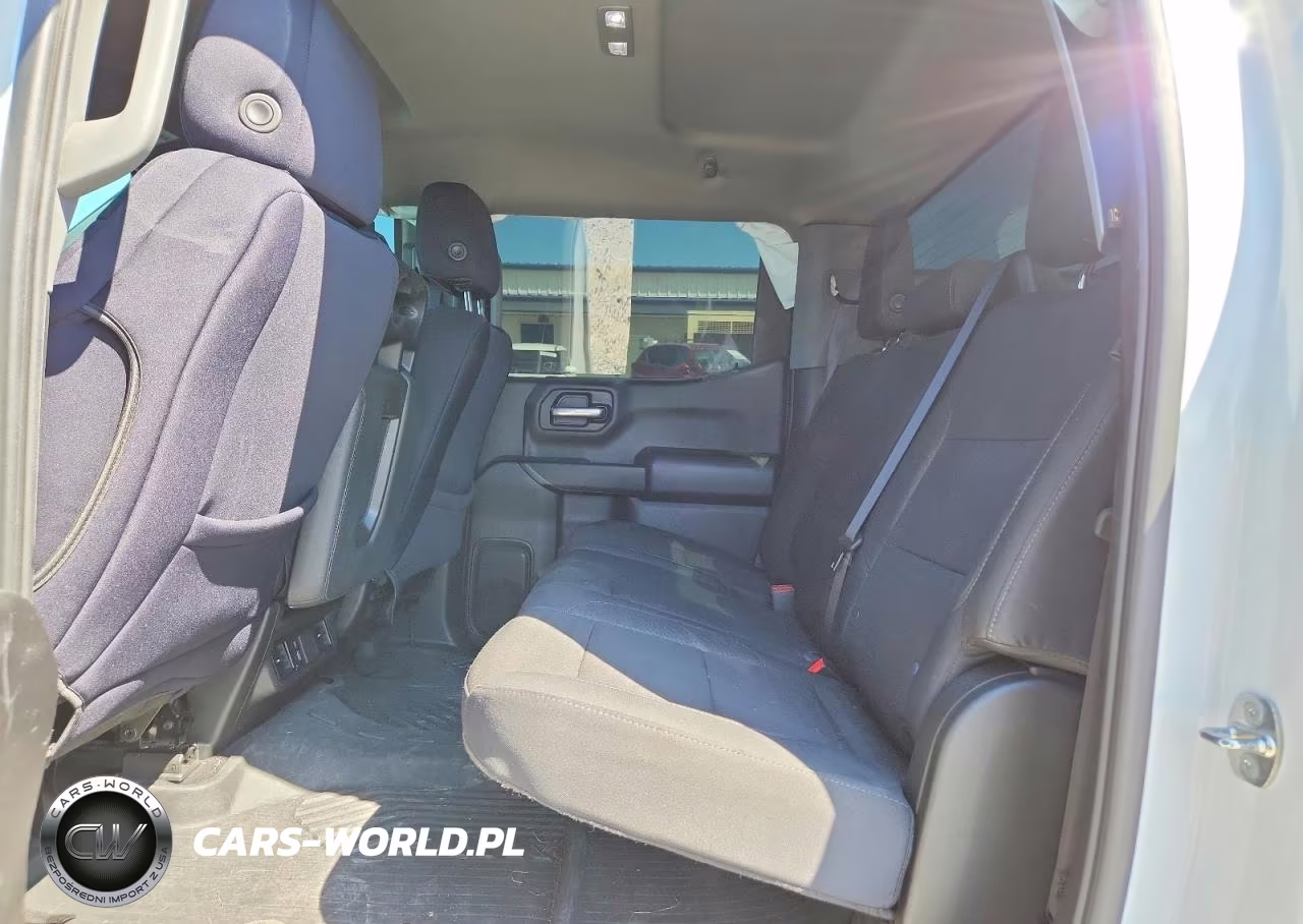 2024 Chevrolet Silverado K1500 Custom VIN:1GCPDBEK9RZ246921 - 10