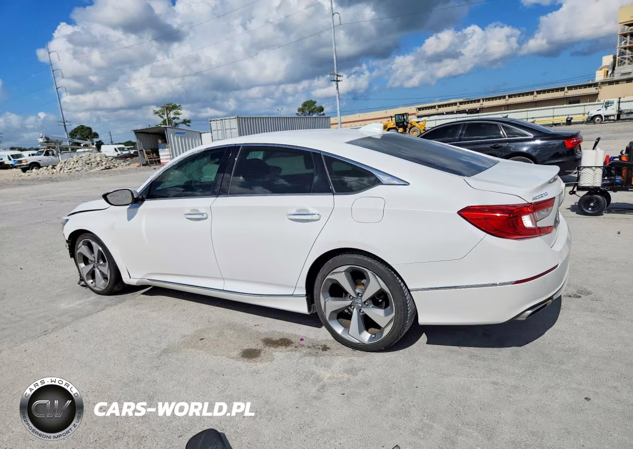 2018 Honda Accord Touring VIN:1HGCV1F93JA189413 - 2