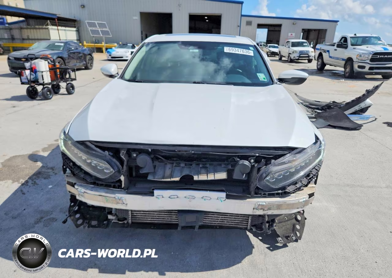 2018 Honda Accord Touring VIN:1HGCV1F93JA189413 - 5