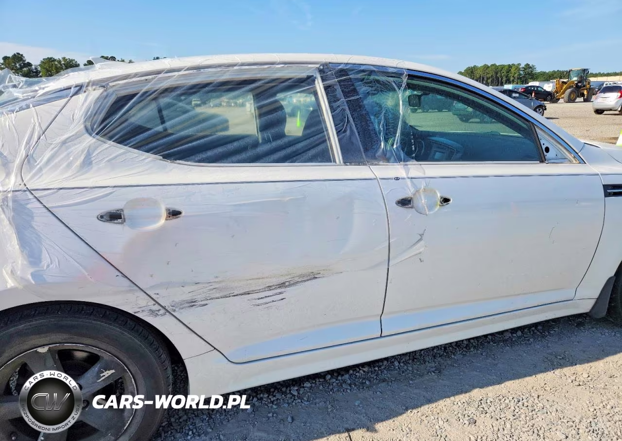 2015 Kia Optima Lx VIN:KNAGM4A72F5611792 - 10