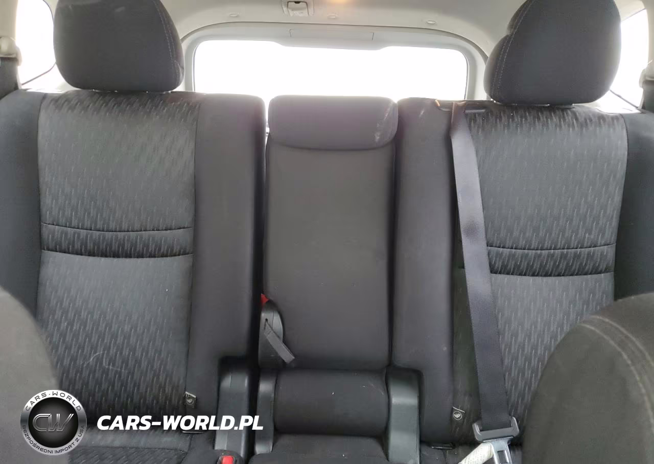 2019 Nissan Rogue S VIN:JN8AT2MV7KW402423 - 10