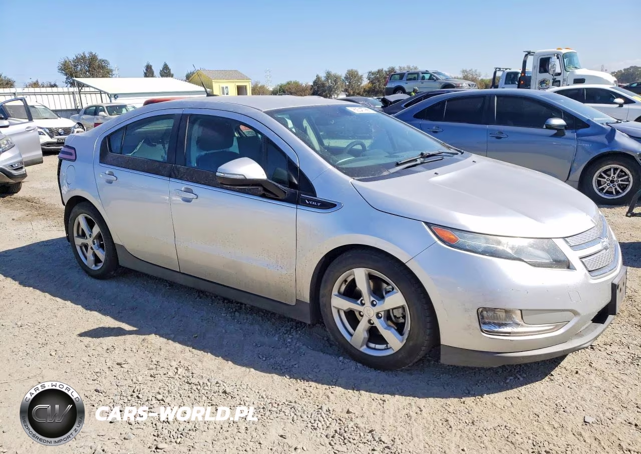 2013 Chevrolet Volt VIN:1G1RE6E42DU102818 - 4