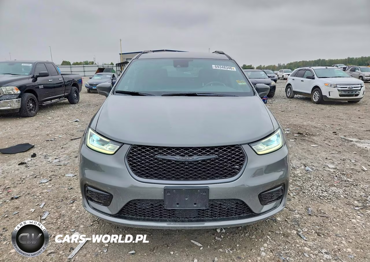 2021 Chrysler Pacifica Touring L VIN:2C4RC1BG5MR573759 - 5