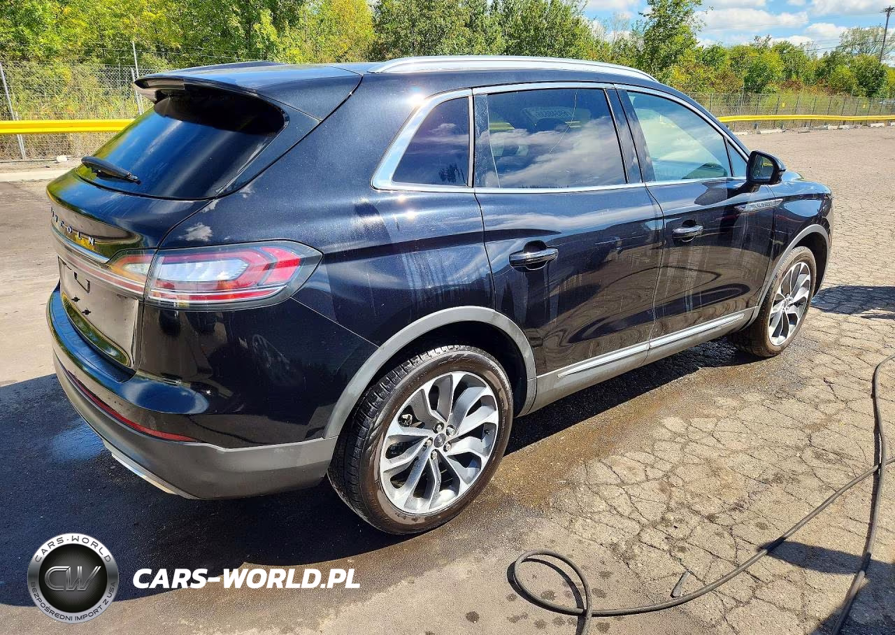 2022 Lincoln Nautilus Reserve VIN:2LMPJ6K90NBL20113 - 3