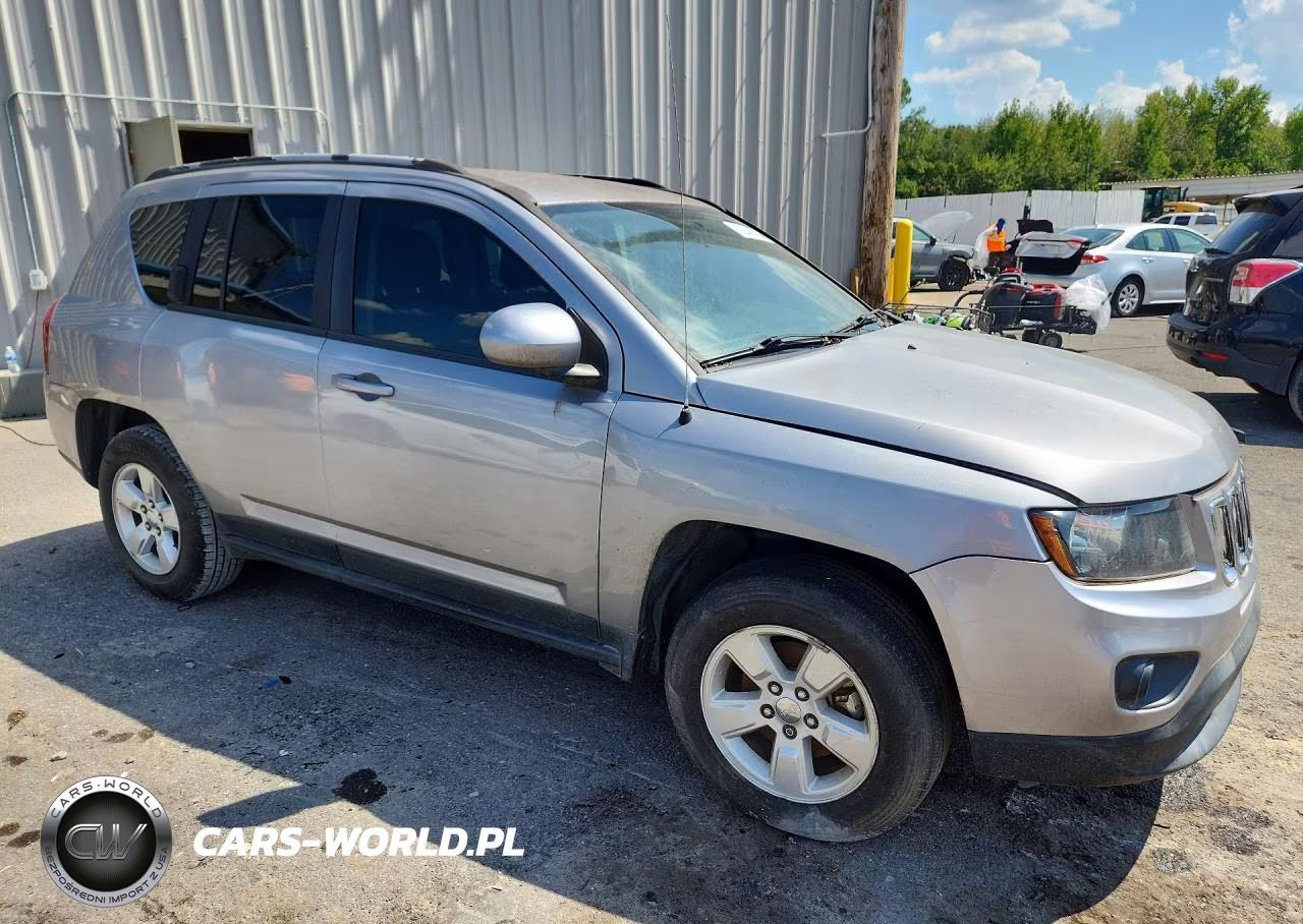 2017 Jeep Compass Latitude VIN:1C4NJCEA1HD151620 - 4