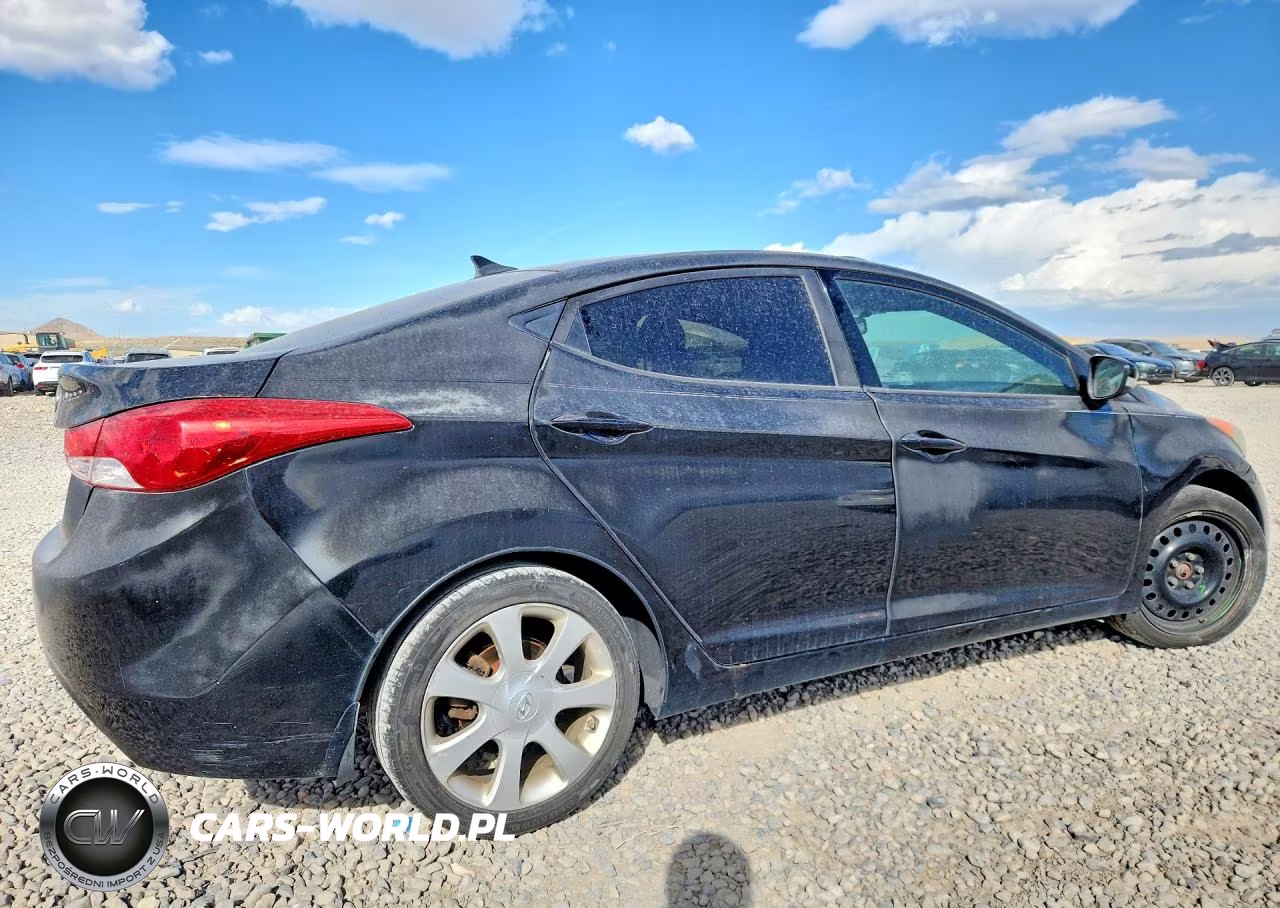 2013 Hyundai Elantra Gls VIN:KMHDH4AE4DU927184 - 3