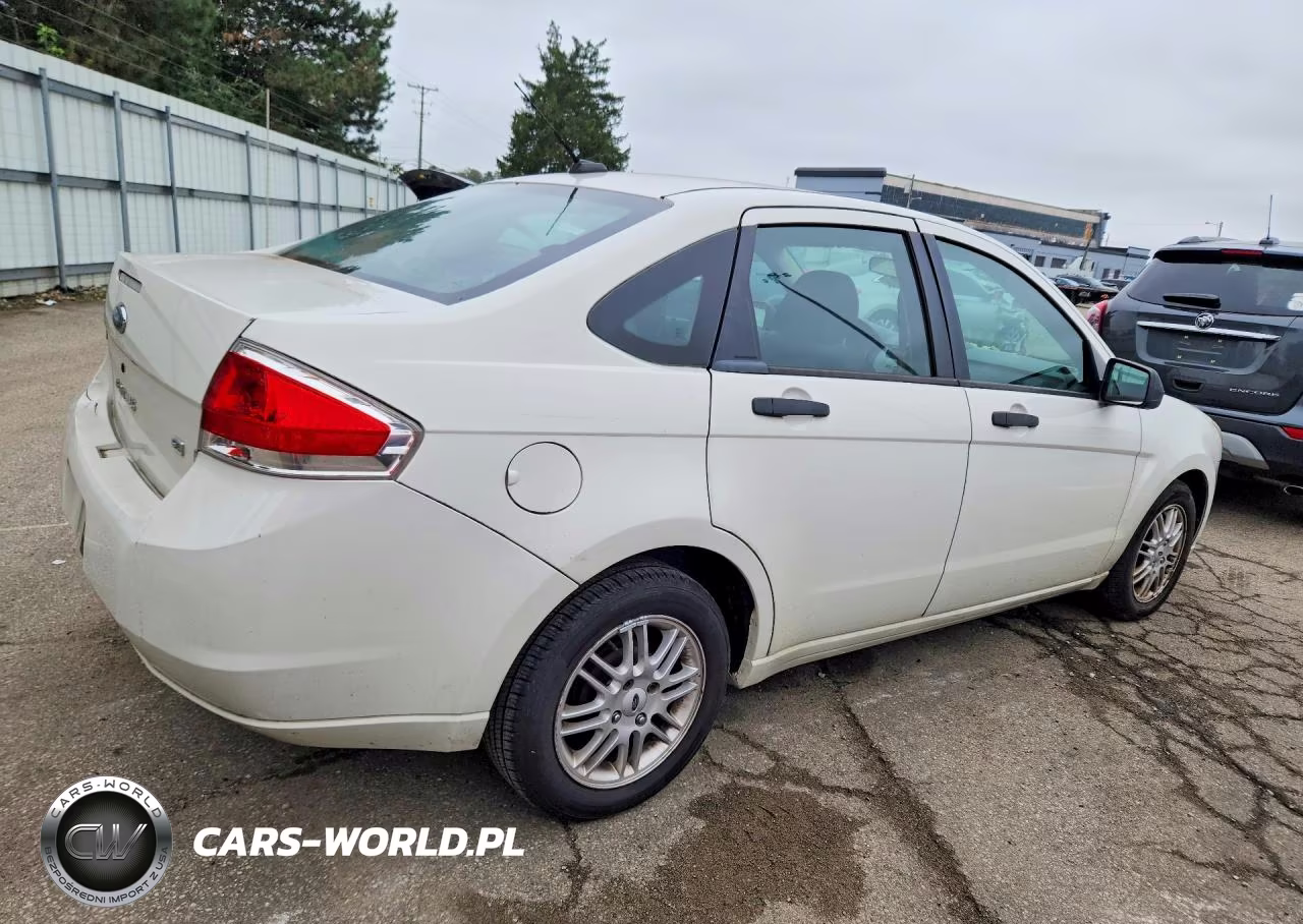 2009 Ford Focus Se VIN:1FAHP35N49W159222 - 3