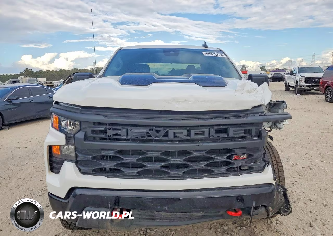 2026 Chevrolet Silverado K1500 Trail Boss Custom VIN:3GCUKCED1TG269472 - 5