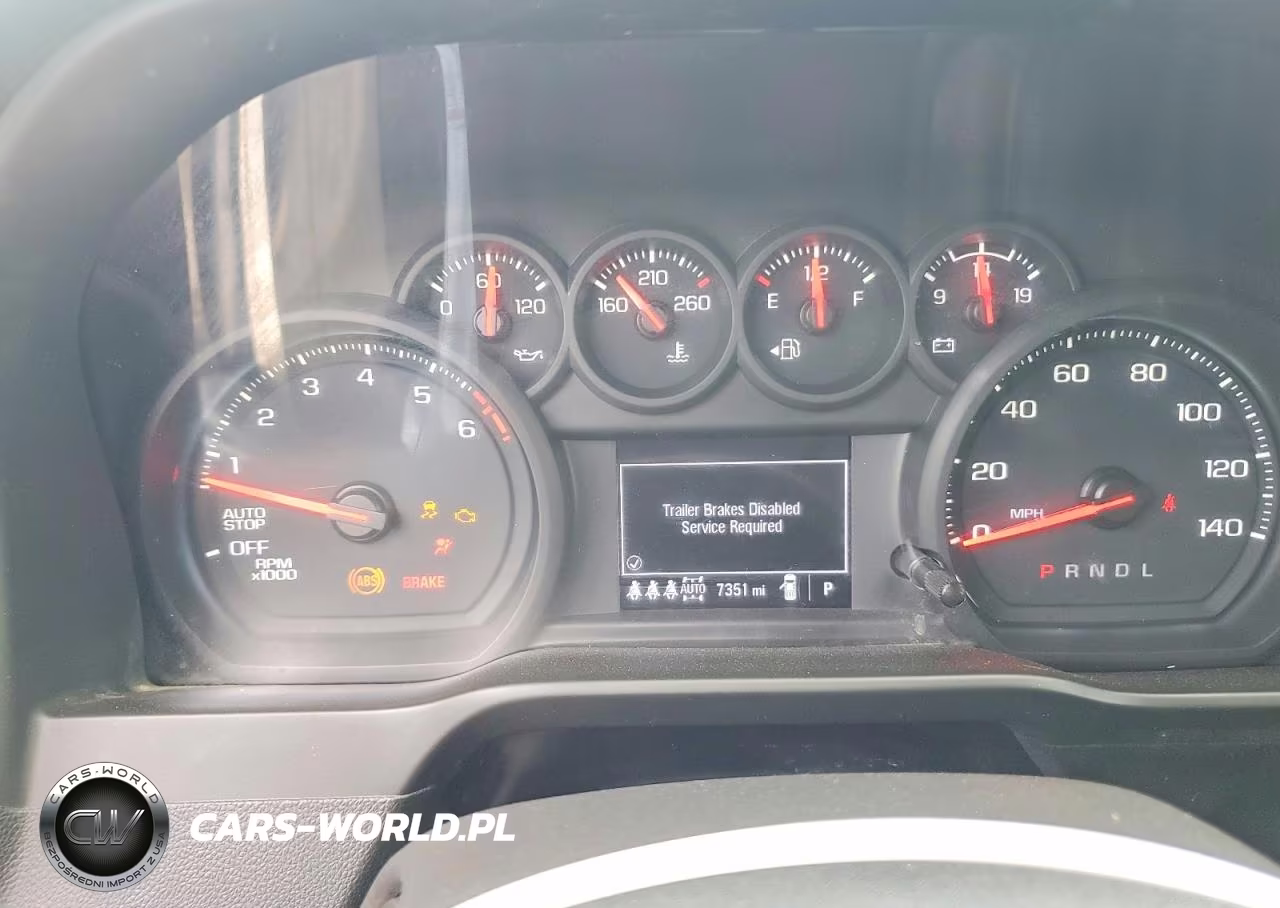 2026 Chevrolet Silverado K1500 Trail Boss Custom VIN:3GCUKCED1TG269472 - 9