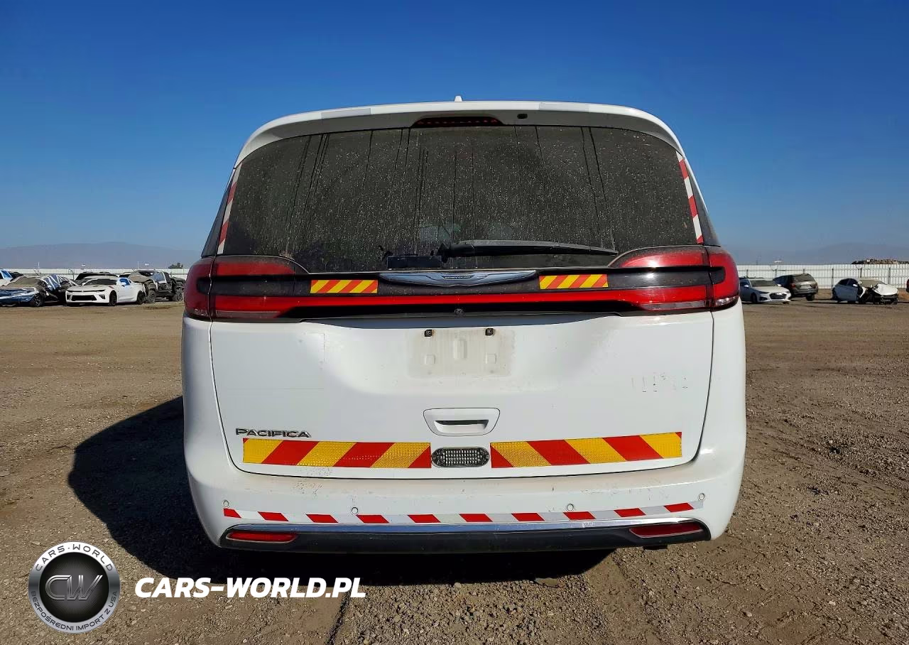 2022 Chrysler Pacifica Touring L VIN:2C4RC1BGXNR111358 - 6