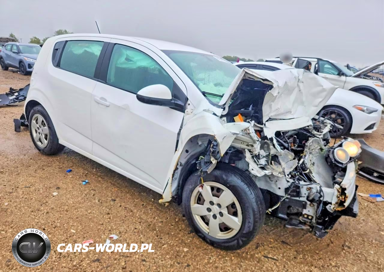 2016 Chevrolet Sonic Ls VIN:1G1JA6SH3G4163552 - 4