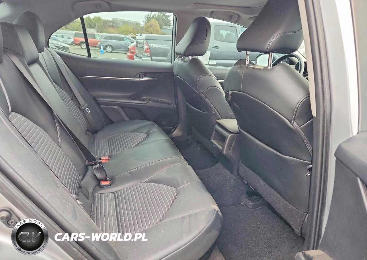 2020 Toyota Camry VIN:4T1J31AK9LU538383 - 10