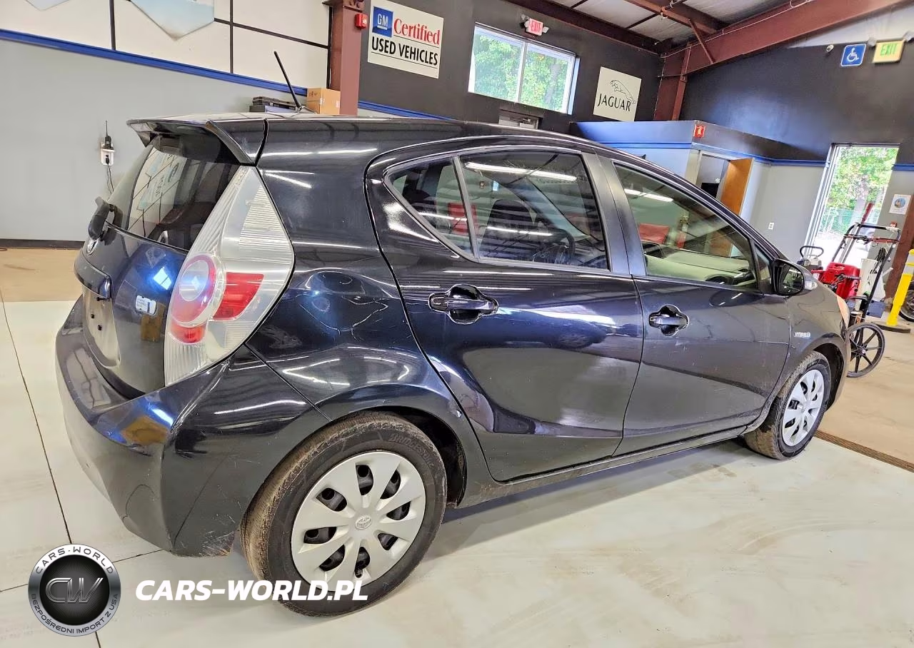 2012 Toyota Prius C Two VIN:JTDKDTB39C1521013 - 3
