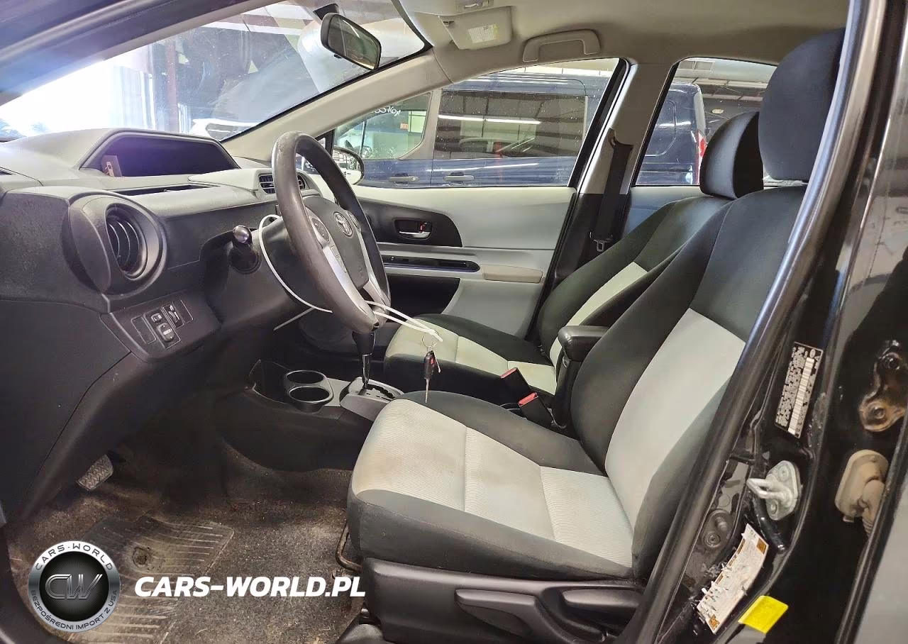 2012 Toyota Prius C Two VIN:JTDKDTB39C1521013 - 7