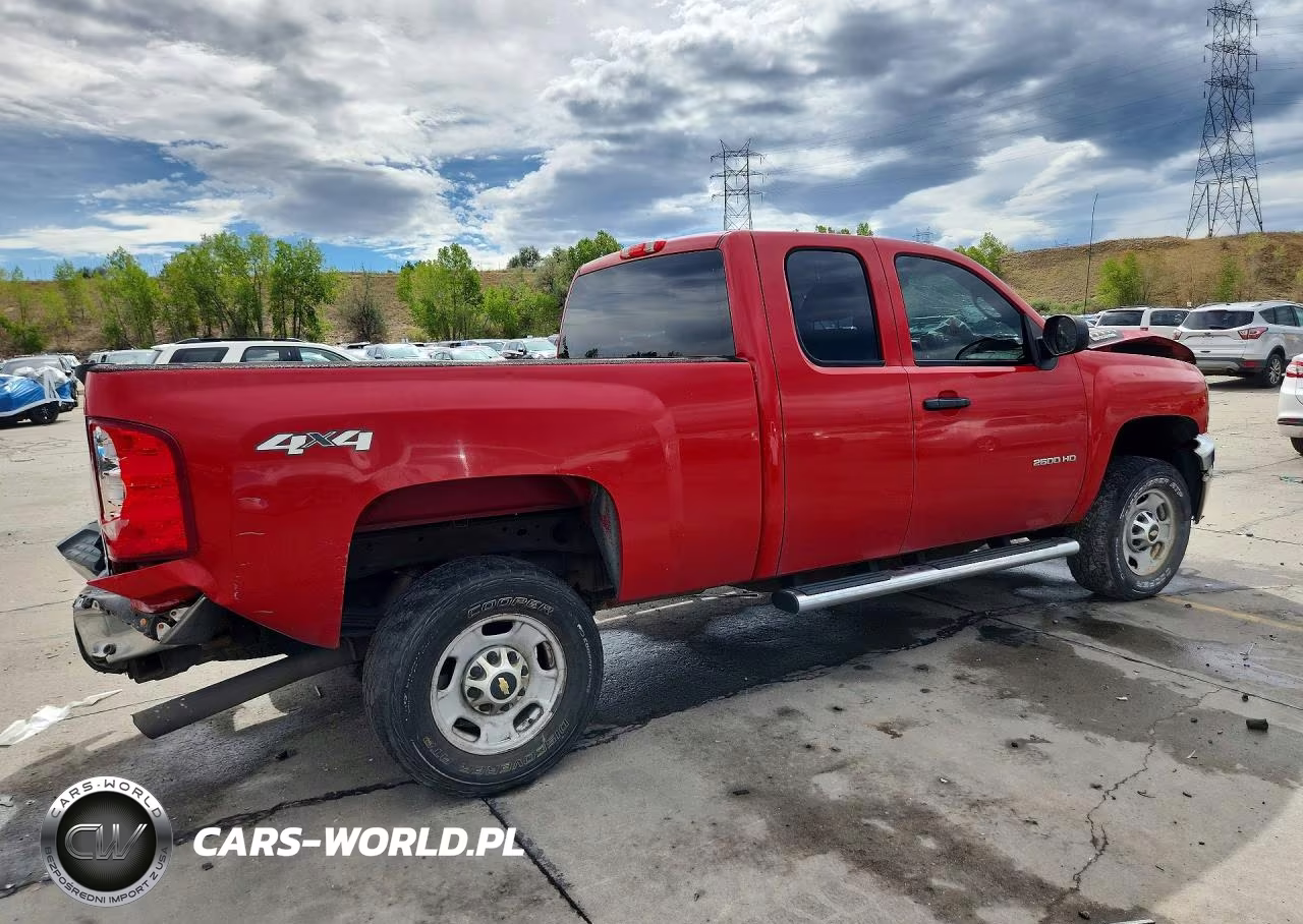 2012 Chevrolet Silverado K2500 Heavy Duty VIN:1GC2KVCGXCZ153087 - 3