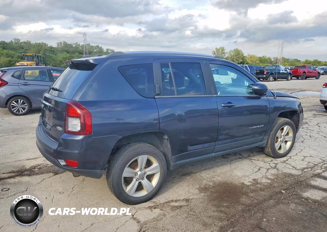 2014 Jeep Compass Latitude VIN:1C4NJDEB6ED534298 - 3