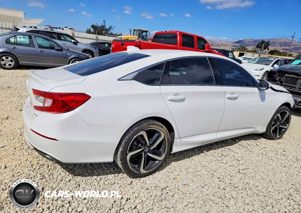 2018 Honda Accord Sport VIN:1HGCV1F32JA266025 - 3