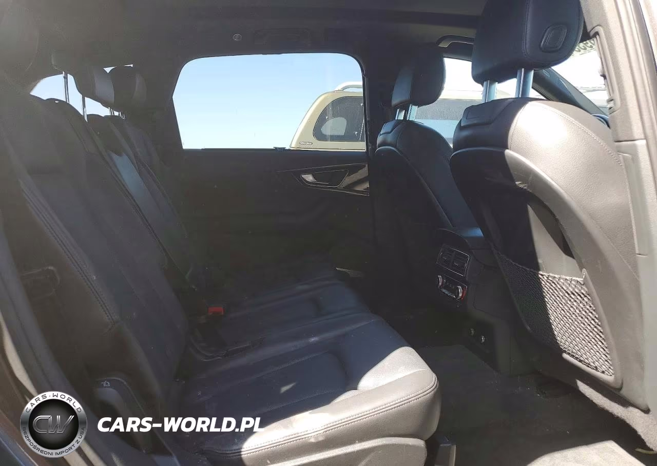 2019 Audi Q7 Premium Plus VIN:WA1LAAF70KD003846 - 11