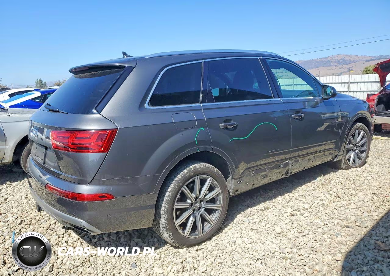2019 Audi Q7 Premium Plus VIN:WA1LAAF70KD003846 - 3