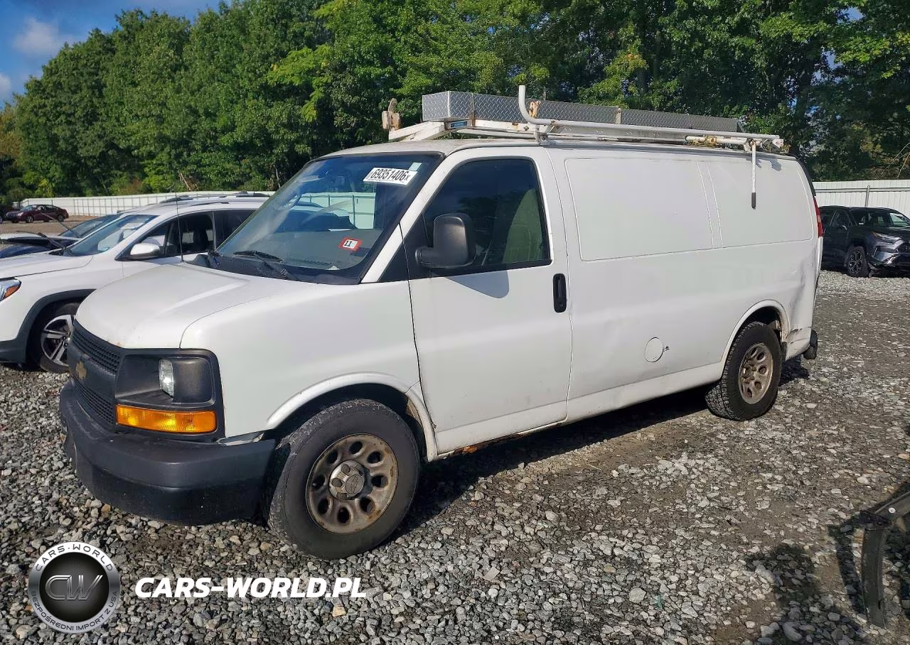 2011 Chevrolet Express G1500 Delivery Van VIN:1GCSGAFX8B1124531 - 1
