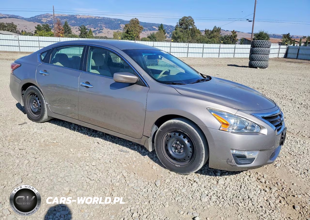 2015 Nissan Altima 2.5 S VIN:1N4AL3AP6FC236691 - 4