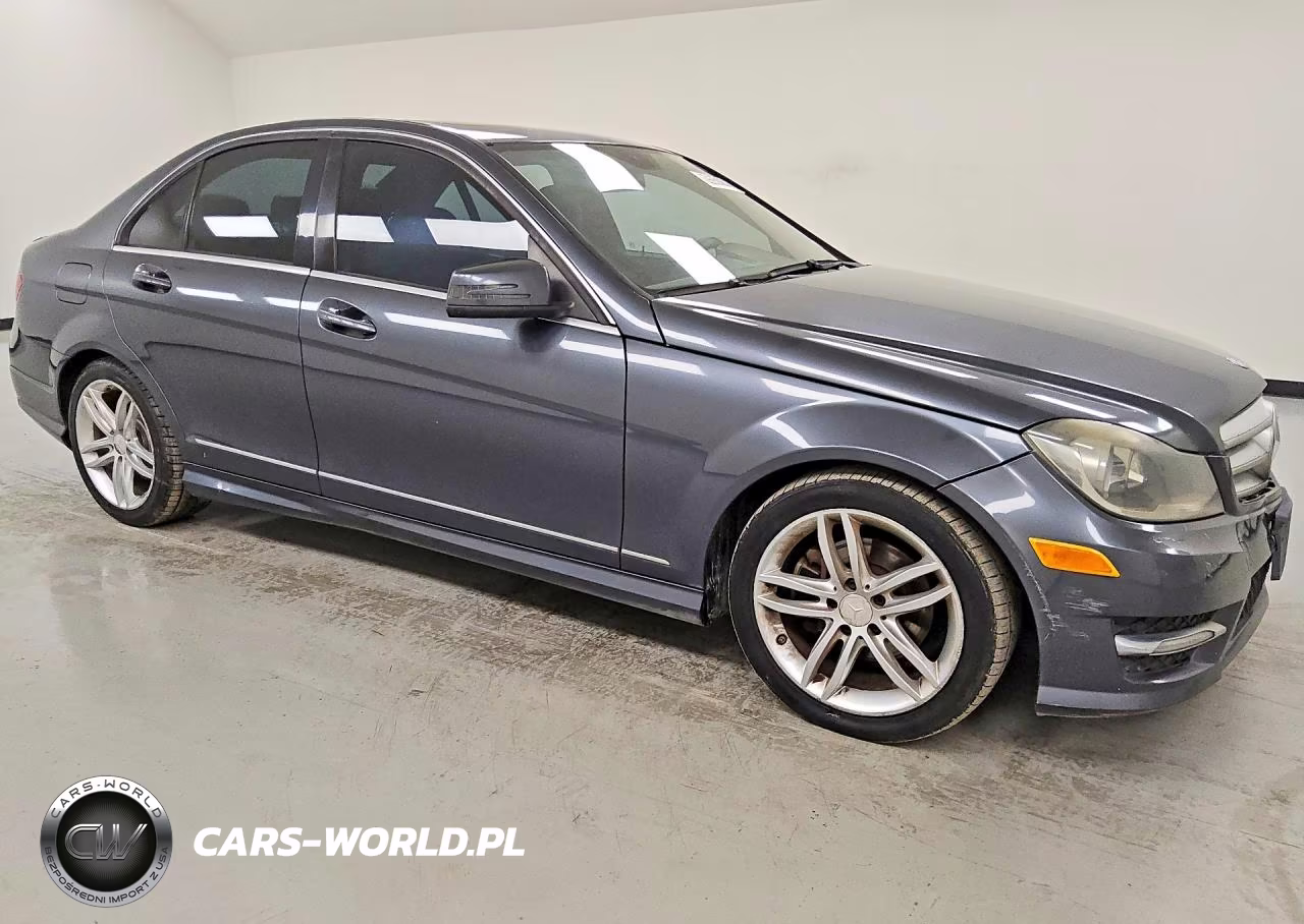 2013 Mercedes-Benz C 250 VIN:WDDGF4HB6DA810913 - 4