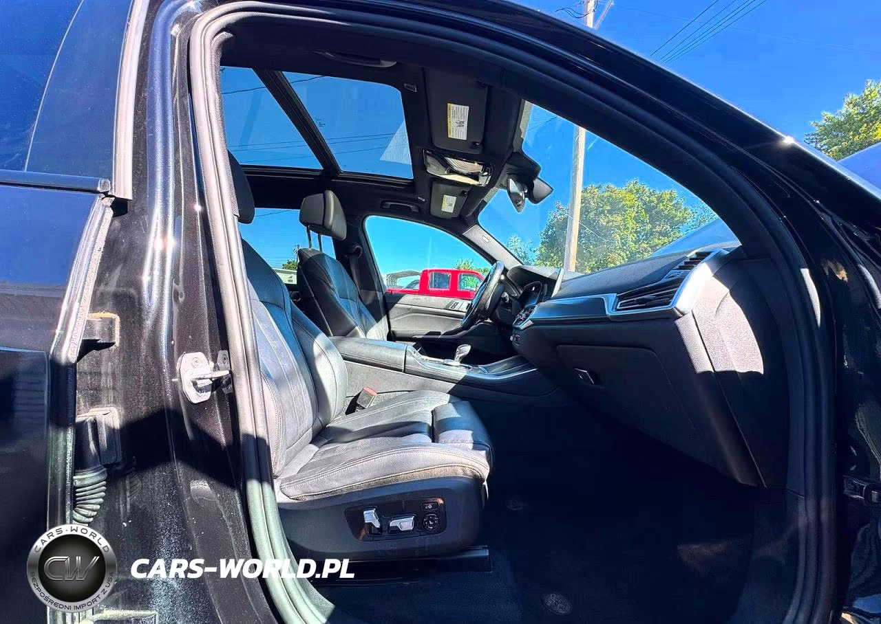 2019 BMW X5 xDrive50I VIN:5UXJU2C52KLB15262 - 5