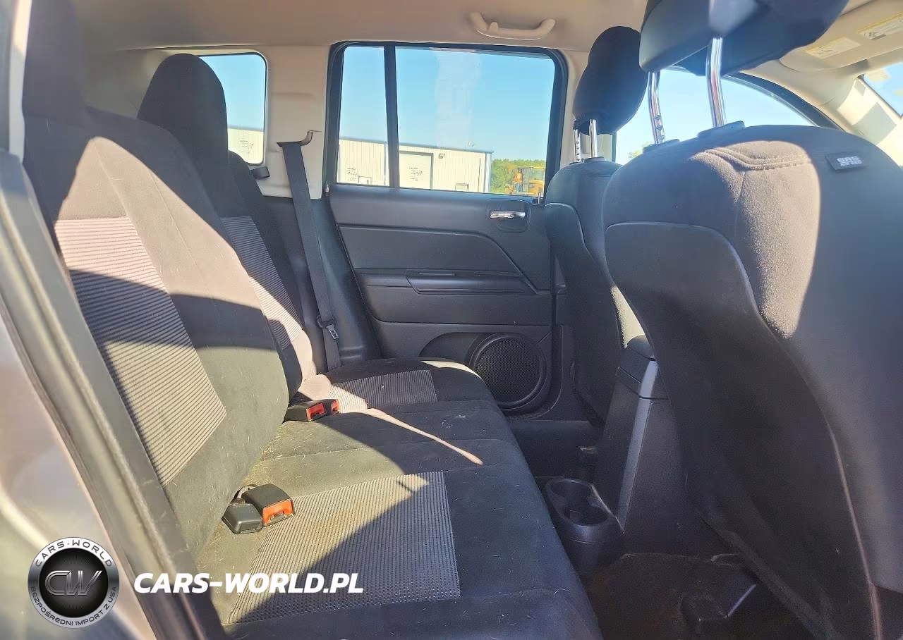 2014 Jeep Compass Sport VIN:1C4NJCBA3ED573811 - 11