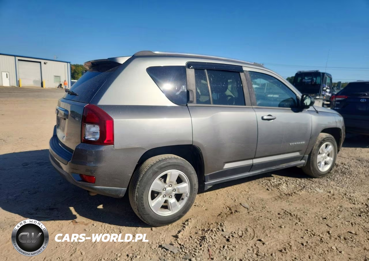 2014 Jeep Compass Sport VIN:1C4NJCBA3ED573811 - 3