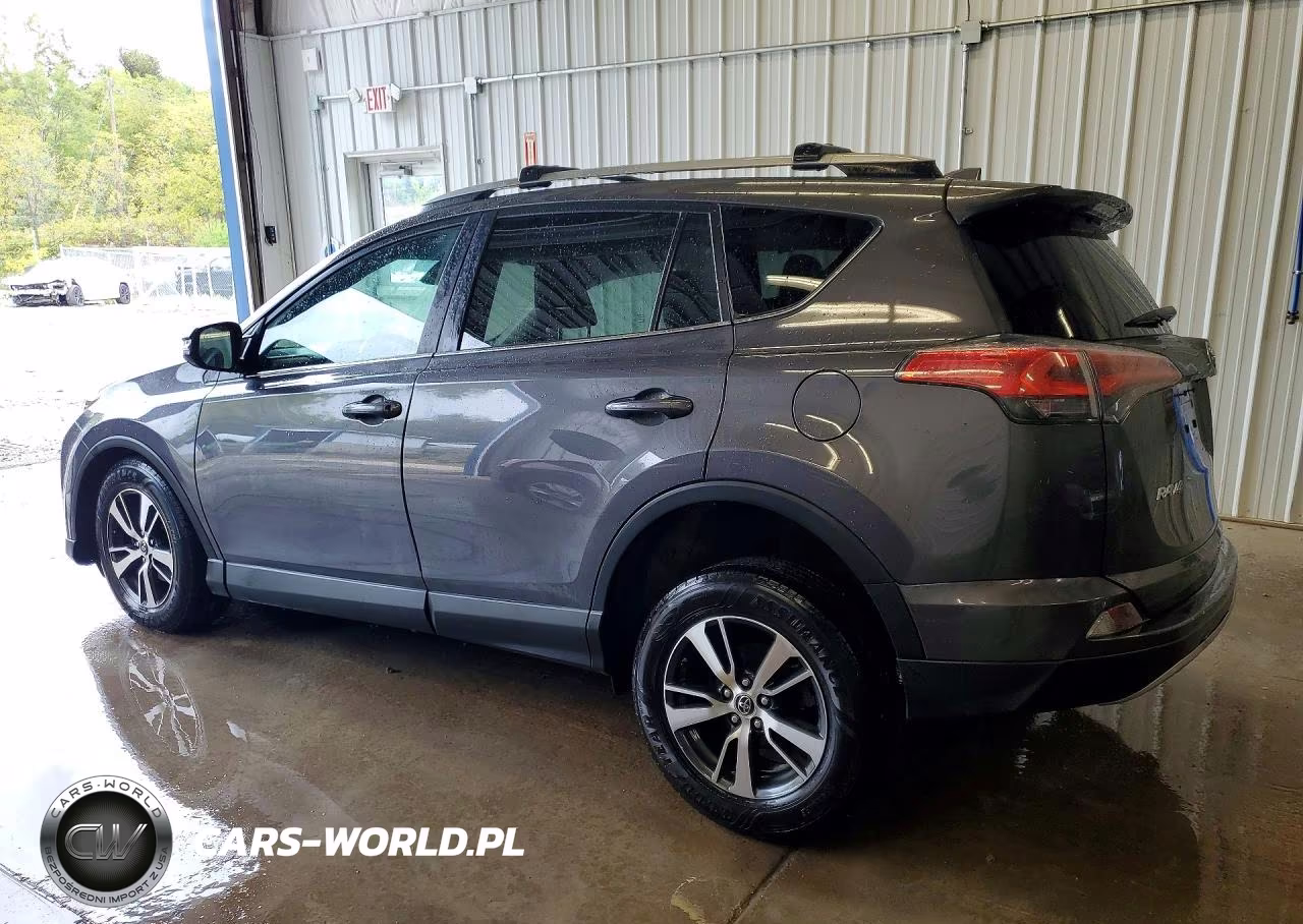 2017 Toyota Rav4 Xle VIN:2T3RFREVXHW677238 - 2
