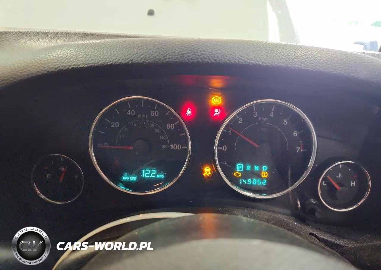 2014 Jeep Wrangler Unlimited Sport VIN:1C4BJWKG5EL238001 - 9