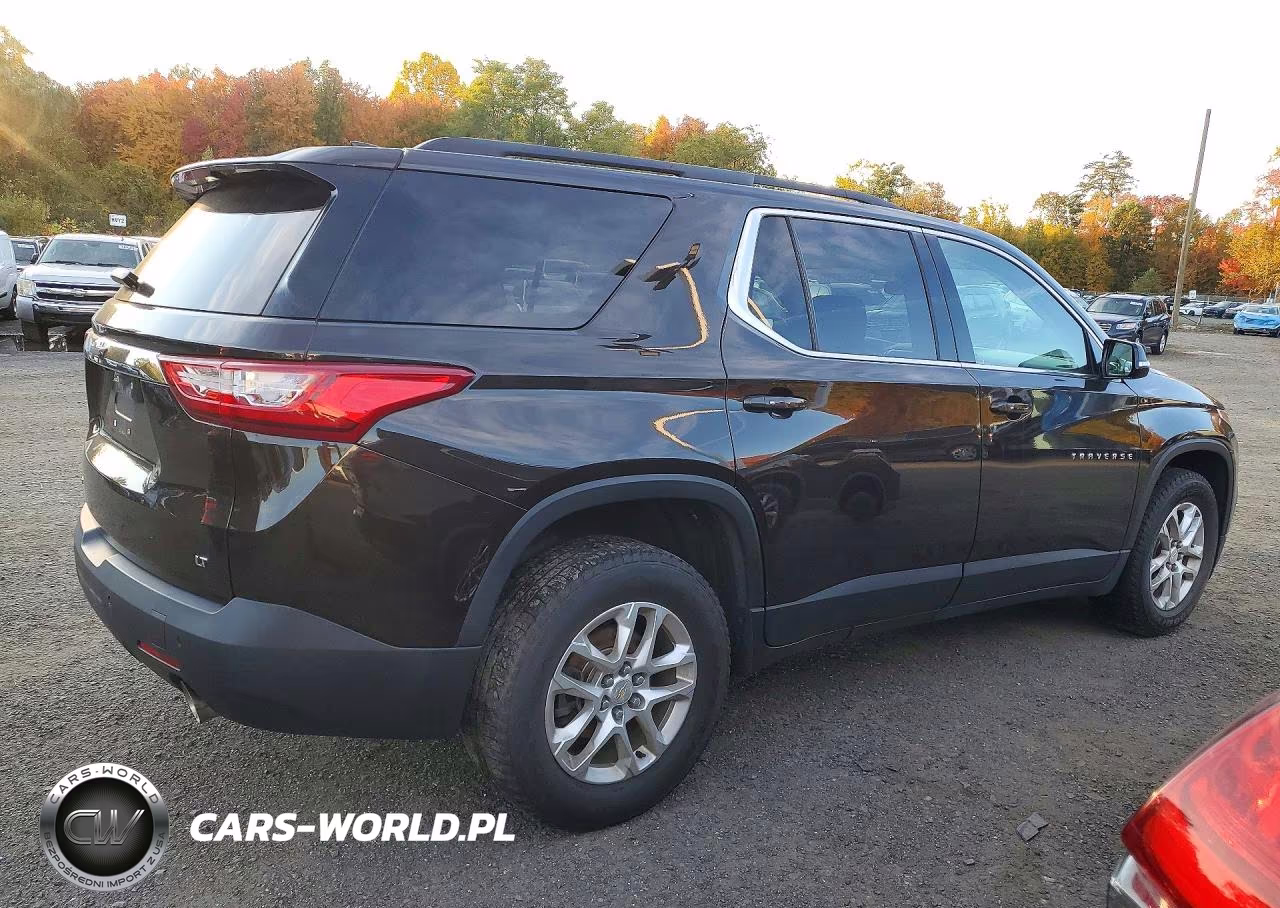 2019 Chevrolet Traverse Lt VIN:1GNEVGKW4KJ214379 - 3