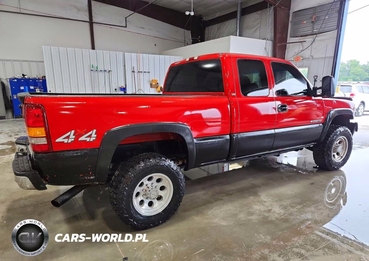 2002 Chevrolet Silverado K2500 Heavy Duty VIN:1GCHK29U32E115020 - 3