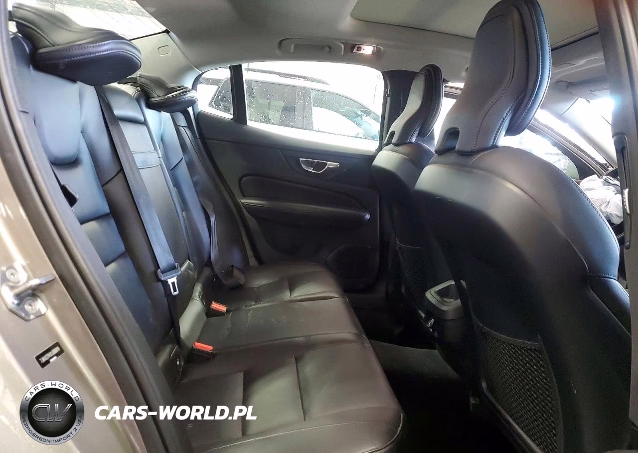 2020 Volvo S60 T6 Momentum VIN:7JRA22TKXLG066818 - 10