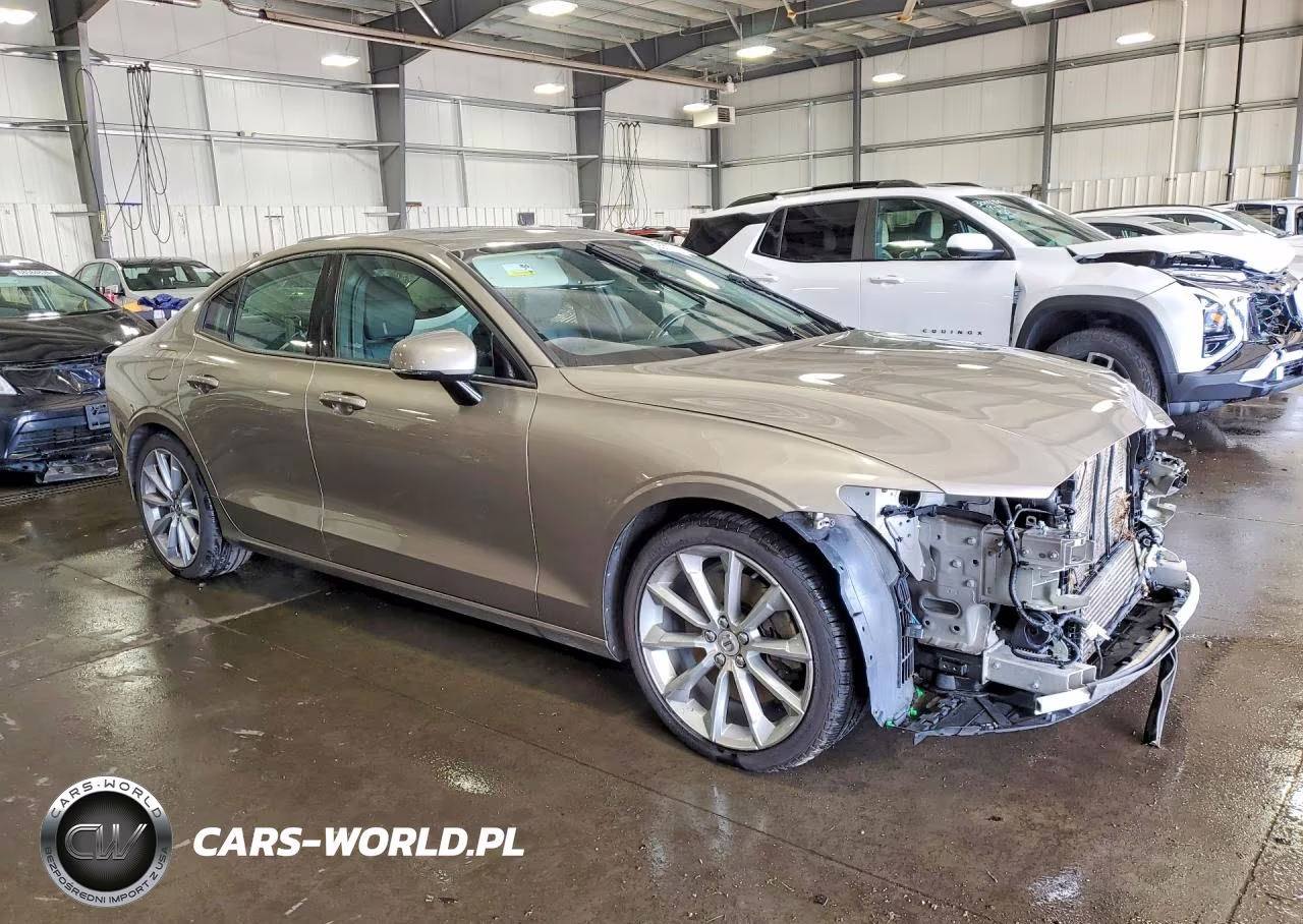 2020 Volvo S60 T6 Momentum VIN:7JRA22TKXLG066818 - 4