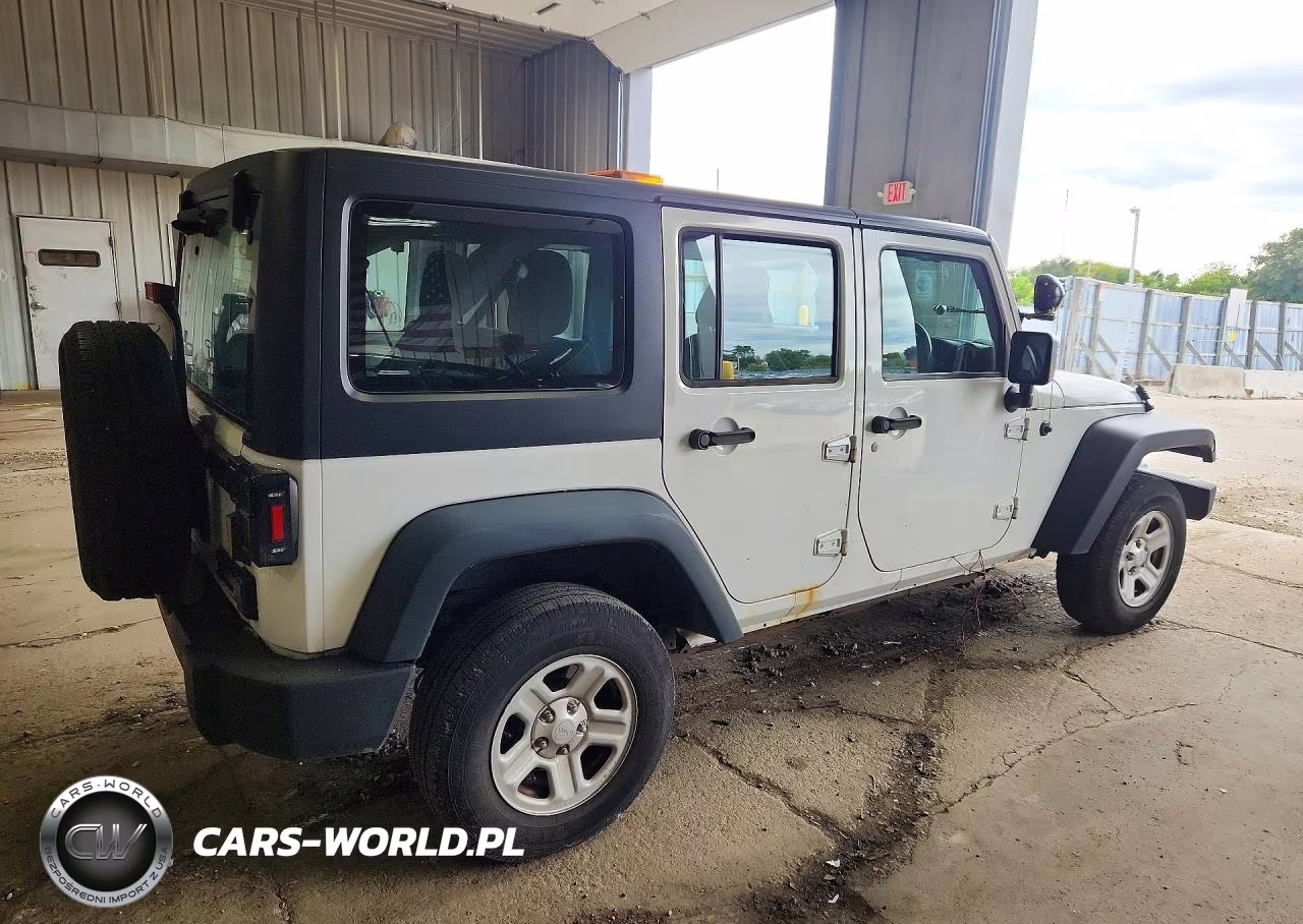 2015 Jeep Wrangler Unlimited Sport VIN:1C4BJWKG7FL643102 - 3