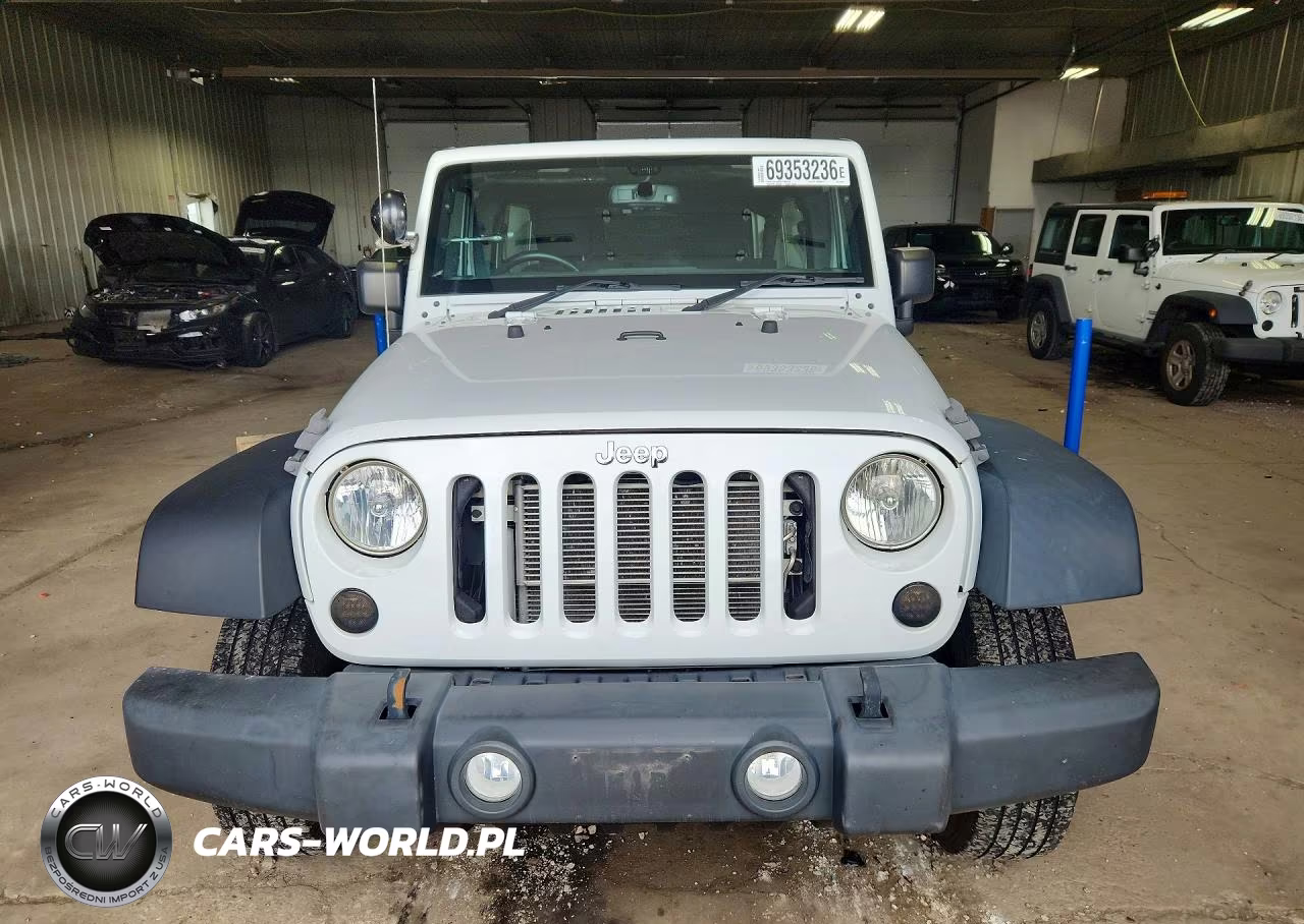 2015 Jeep Wrangler Unlimited Sport VIN:1C4BJWKG7FL643102 - 5