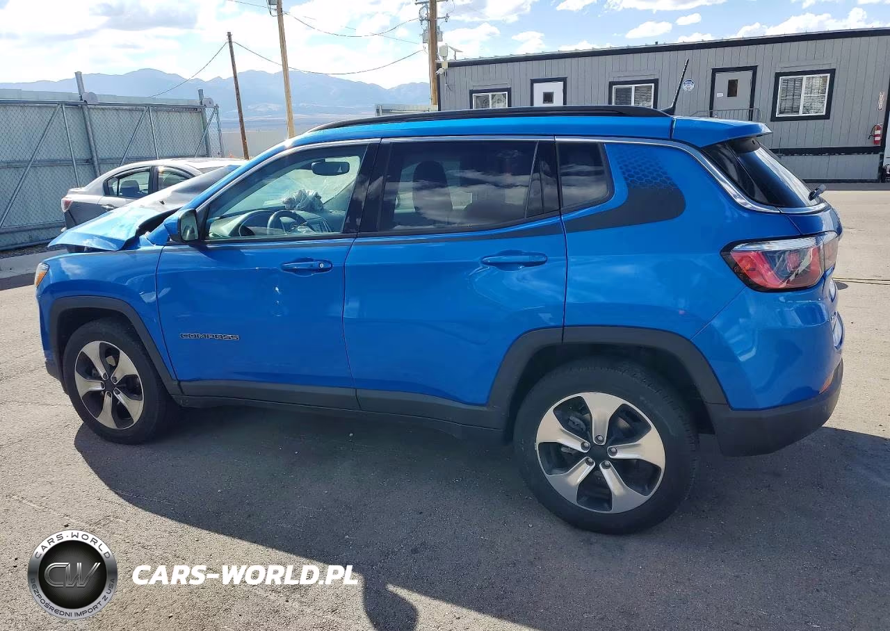 2018 Jeep Compass Latitude VIN:3C4NJDBB0JT104811 - 2