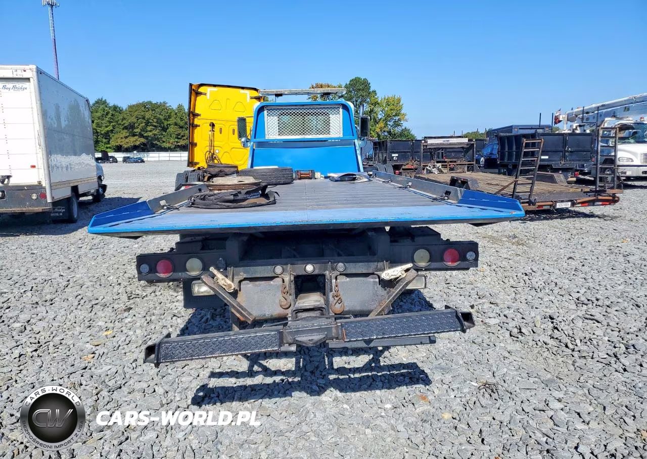 2001 Peterbilt 330 - Flat Bed Truck VIN:2NPNHD6X41M569747 - 6