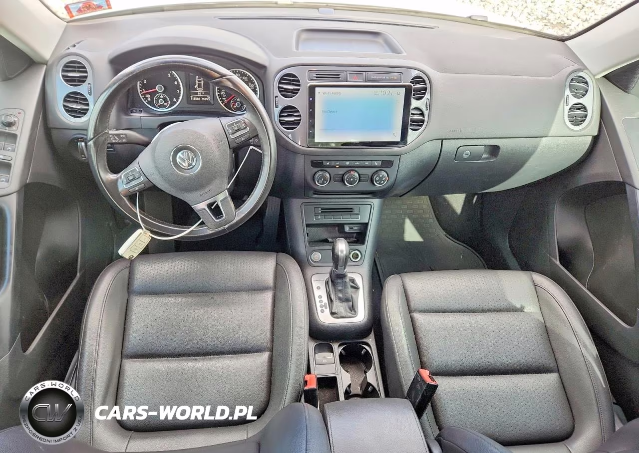 2016 Volkswagen Tiguan S VIN:WVGBV7AX0GK000461 - 8