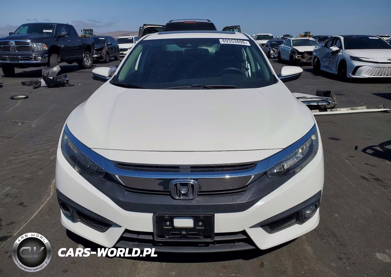 2017 Honda Civic Touring VIN:2HGFC1F92HH651023 - 5