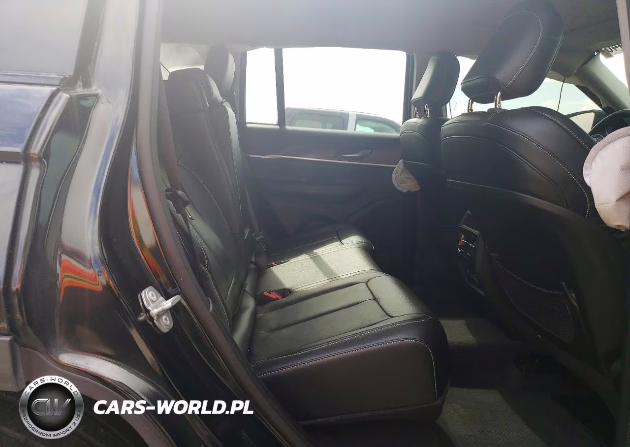 2023 Jeep Grand Cherokee Limited VIN:1C4RJGBG6PC503208 - 10