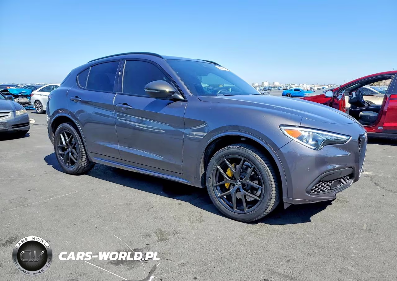 2021 Alfa Romeo Stelvio Ti VIN:ZASPAKBNXM7D16073 - 4