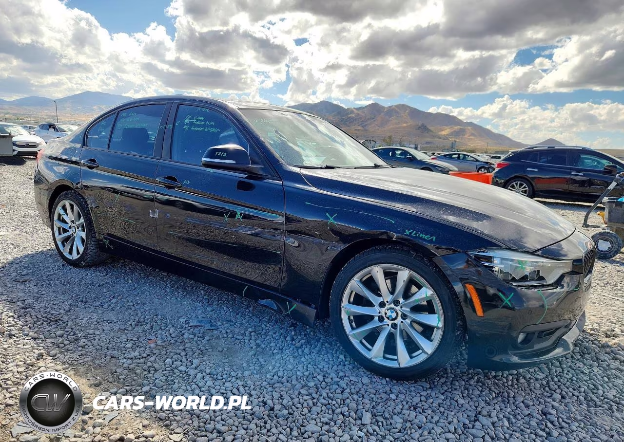 2018 BMW 320 Xi VIN:WBA8E5G53JNV01954 - 4