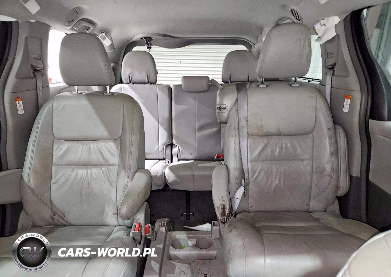 2019 Toyota Sienna Xle 8-Passenger VIN:5TDYZ3DC7KS981801 - 10