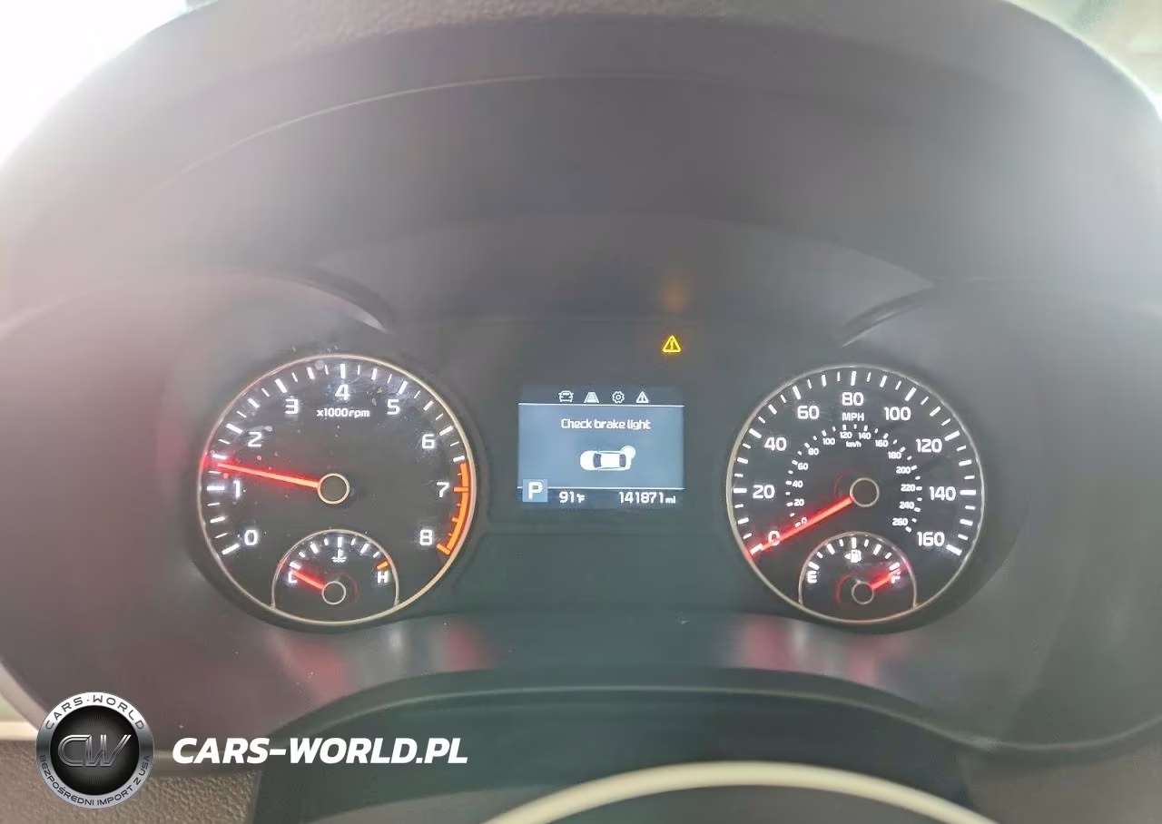 2019 Kia Optima Lx VIN:5XXGT4L32KG362657 - 9