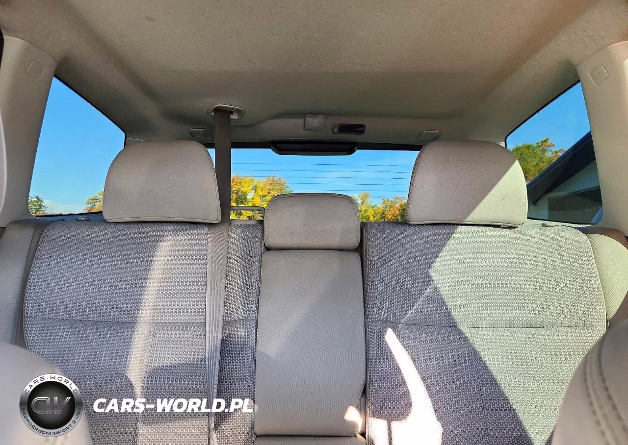 2011 Subaru Forester 2.5X Premium VIN:JF2SHADC1BH719727 - 10